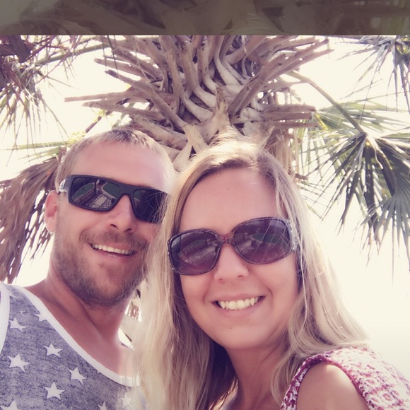 Maciemaymom is live! Come share! Like for live notifications! New posher! 🌻❤️🎉 - Picture 2 of 4